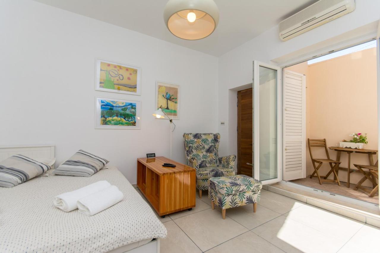 ドゥブロブニクBura Studio Apartmanアパートメント エクステリア 写真
